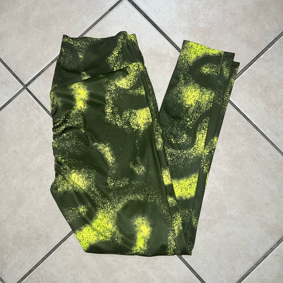 Gymshark Pants - Gymshark Green and Yellow Tie-Dye Leggings size small XL inseam 25” EUC